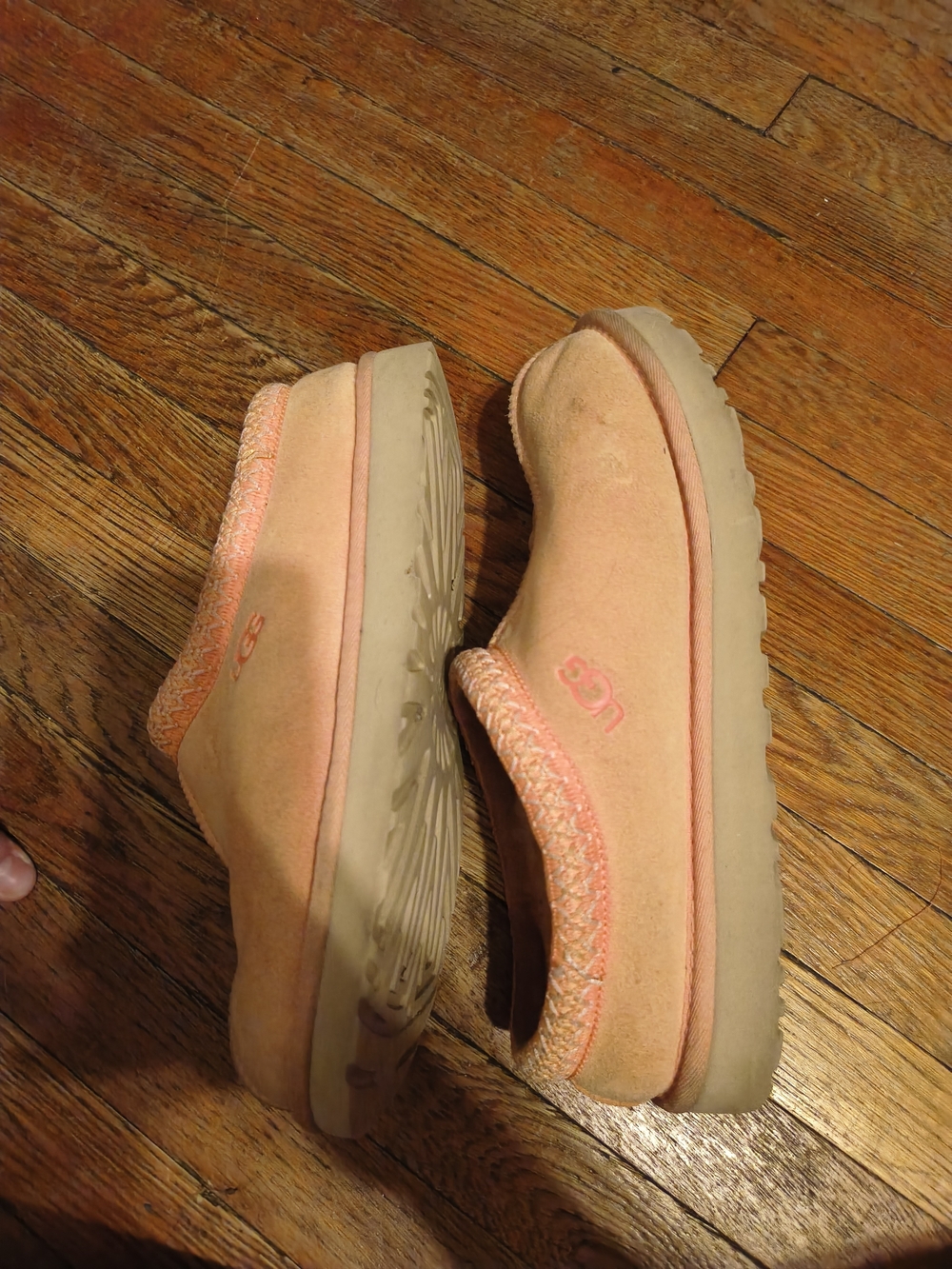 Ugg Plush Lined Slip-On Slippers in Light Peach - Picture 3 of 4